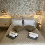 Milos Complex * Pefki