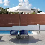 Milos Complex Dom wakacyjny Pefki