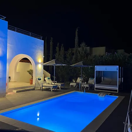 Milos Complex Pefki