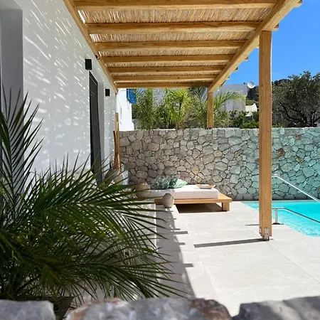 Milos Complex * Pefki