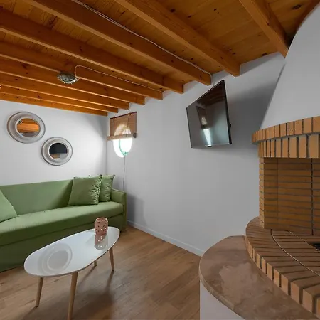 Milos Complex * Pefki