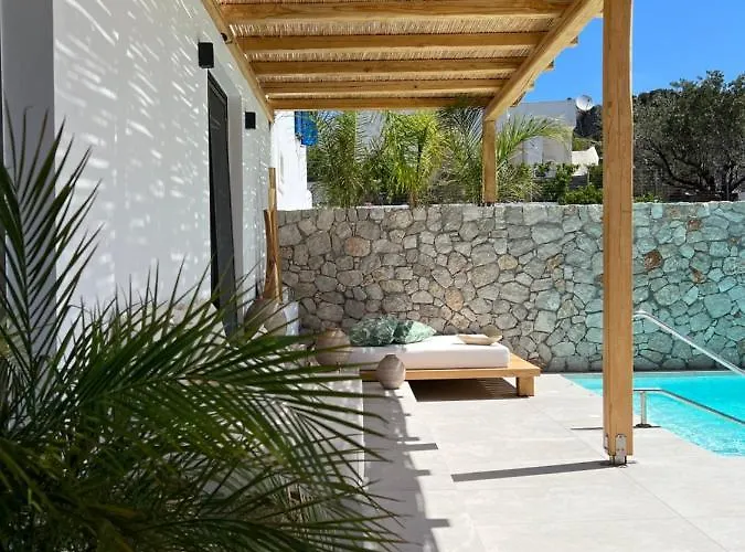 Milos Complex * Pefki